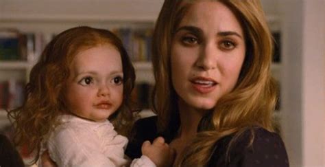 Exclusive First Look ‘twilight”s Renesmee Was Almost The Creepiest