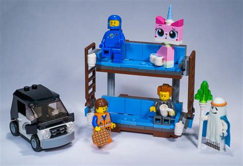 REVIEW LEGO 70818 The LEGO Movie Double Decker Couch HelloBricks