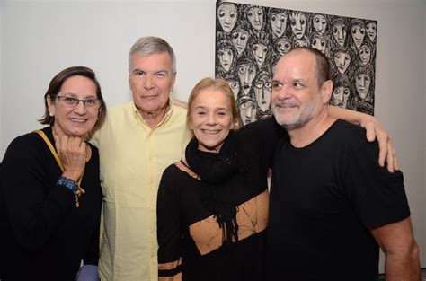 Espaço Z42 abriu ontem 19 05 a coletiva dos artistas Maria Lucia