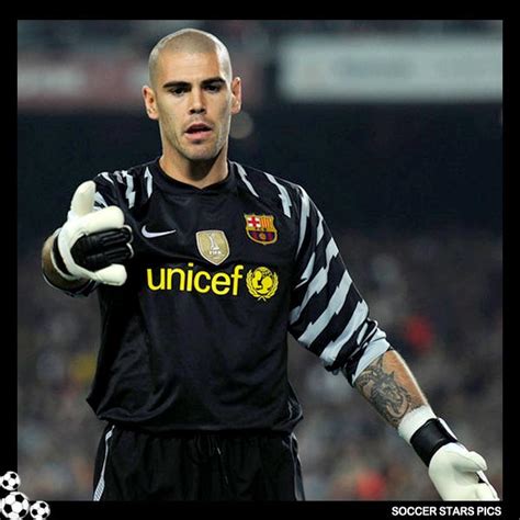 Soccer Stars Pics: Víctor Valdés Soccer Star Barcelona