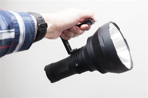 Long Range Flashlights The Best Throw Flashlights We Reviewed For 2024