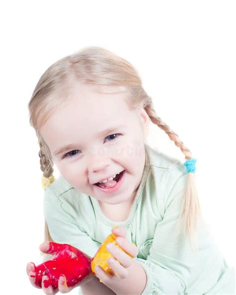 Crian A Da Menina Que Joga Brinquedos L Gicos Crian A Que