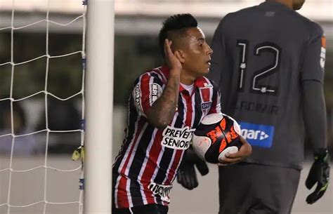 São Paulo recusa proposta do Cruz Azul por Cueva