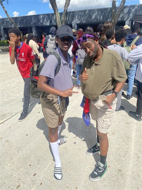 Bbq Dad Vs Soccer Mom Spirit Day Outfits The Tribe