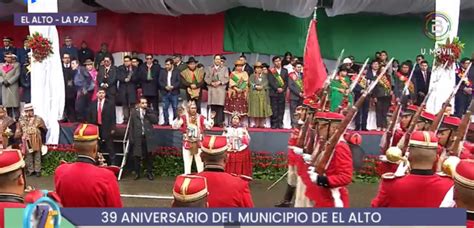 ABI Arce y Choquehuanca participan del desfile cívico militar en