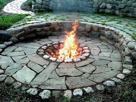 40 Best Flagstone Patio Ideas With Fire Pit Hardscape Designs