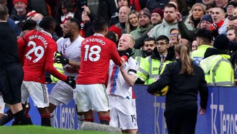 Premier League Manchester United Y La Primera Roja Directa De Casemiro En Su Carrera Por