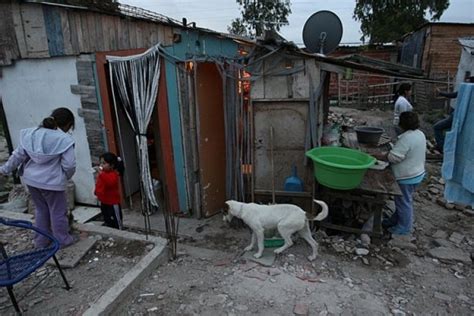 La Pobreza Trep A Y La Indigencia A Casi Millones De