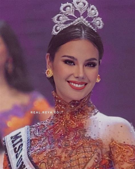 𝑹𝒆𝒂𝒍𝑹𝒆𝒚𝒂 On Instagram Catrionagray Puteri Indonesia 2019” Grey