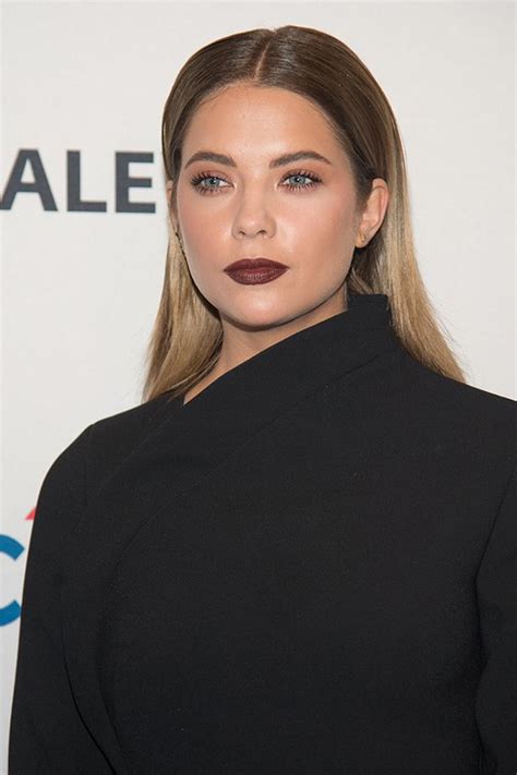 How To Rock Grown Out Roots Like A Celebrity Grown Out Blonde Hair Roots Hair Two Toned Hair