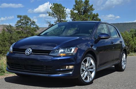 2015 Volkswagen Golf TDI Review by Larry Nutson +VIDEO