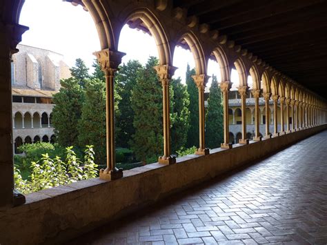 El Monasterio De Pedralbes De Barcelona