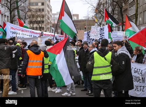 16 12 2023 Düsseldorf pro palästinensische Demonstration Nordrhein