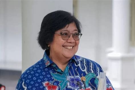 Menteri LHK Siti Nurbaya Tahun 2022 Penuh Keberanian Krjogja