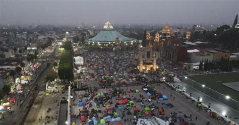 Thousands Gather To Honor Mexico S Virgin Of Guadalupe On Anniversary