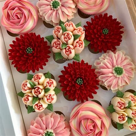 Lise Ode Mom Loves Baking On Instagram “love These Cupcakes From Kerrys Bouqcakes 🌹🌹🌹