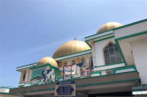 Masjid Al Falah Megah Dengan Menara Setinggi Meter Antara News