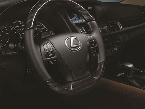 LS 460 Interior | Lexus Bahrain