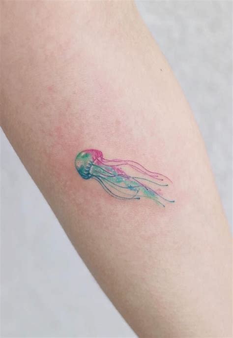 Jellyfish Tattoos Meanings Tattoo Designs Ideas Dove Tattoos Baby