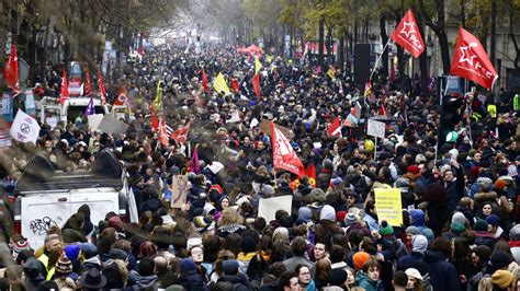 Gr Ve Du D Cembre Combien Y Avait Il De Manifestants Paris