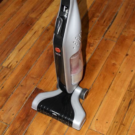 Hoover LiNX Cordless Stick Vacuum Review: No-Frills, Overpriced