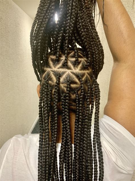 Triangle Knotless Box Braids