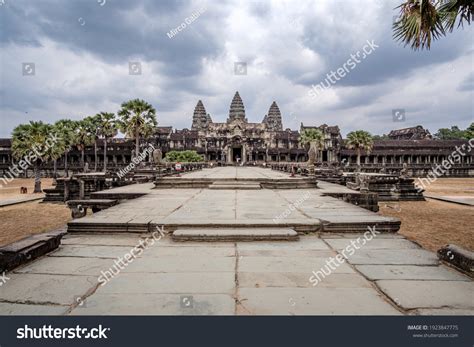 49267 Angkor Wat Trees Images Stock Photos And Vectors Shutterstock