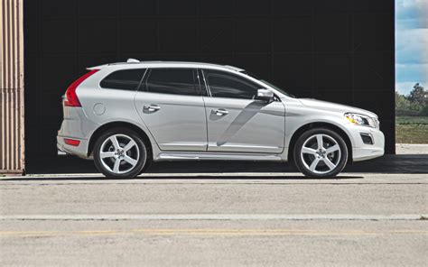 Volvo XC60 R-Design image #12