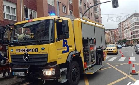 Un Incendio Calcina Parte De La Cocina De Una Vivienda En Corvera El