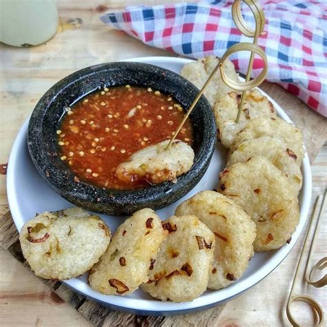 Cara Membuat Cireng Nasi Dan Resep Cireng Nasi Bumbu Rujak Yang Enak