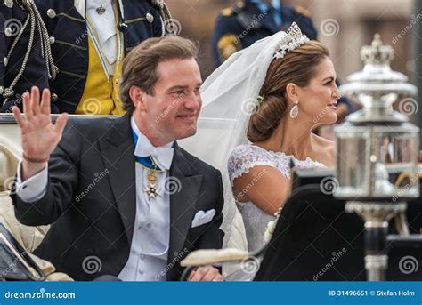 Princess Madeleine and Chris OÂ´Neill Ride in a Carriage on the Way To ...