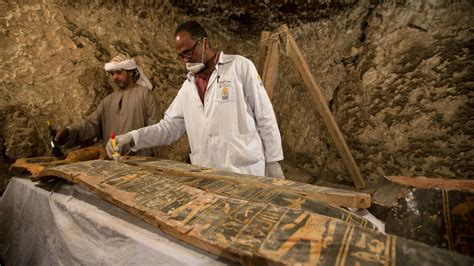 Gypten Mumie In Luxor Arch Ologen Entdecken Antike Grabkammer