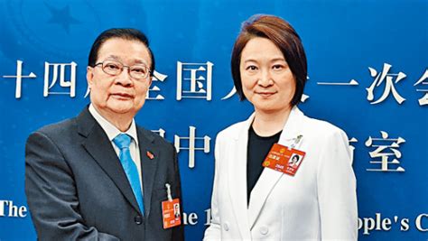 李慧琼当选全国人大常委，称无比荣幸定全力以赴 星岛环球网