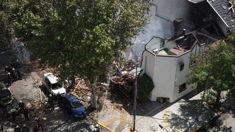 Terrible explosión e incendio por un escape de gas en Villa Devoto