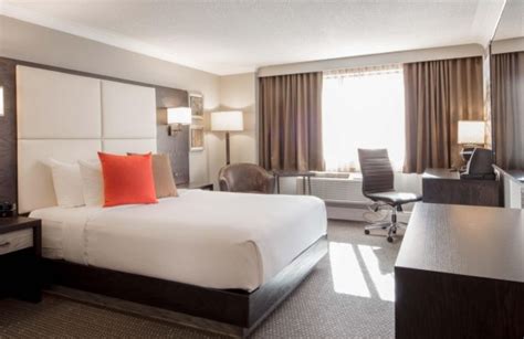 Crowne Plaza Hotel - Moncton : Package rates, photos and reviews