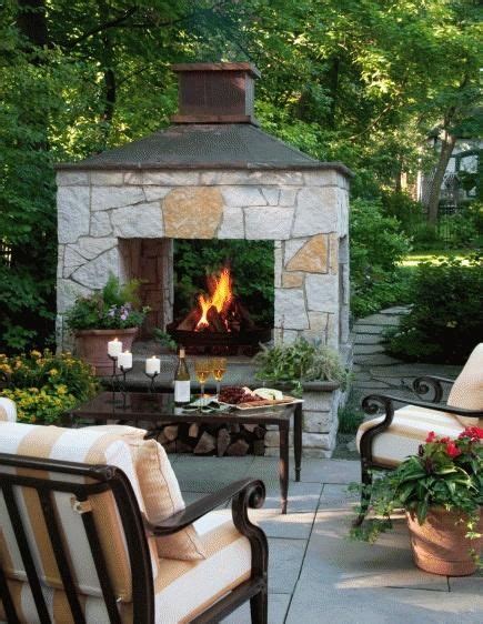 Outdoor Rock Fireplace Designs – HOMYSTYLE