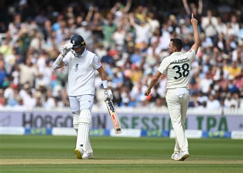 Josh Hazlewood celebrates the wicket of Stuart Broad | ESPNcricinfo.com