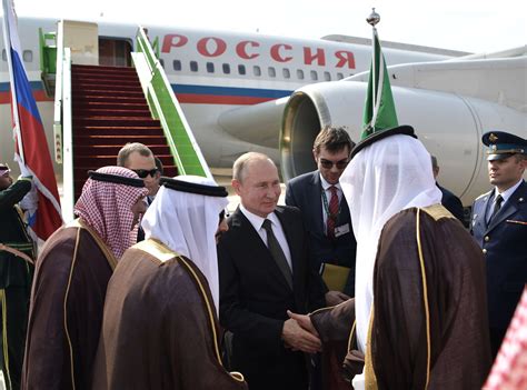 Putin’s Visit to the Gulf Puts Growing Russian Influence on Display