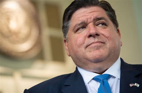 Illinois S Pritzker Declares Emergency As Asylum Seekers Pour Into