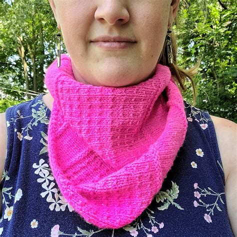 Ravelry Sedona Bandana Cowl Pattern By Laura Fox