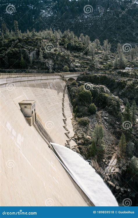 Hetch Hetchy Reservoir And O`shaughnessy Dam In Yosemite National Park