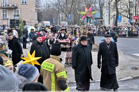 Xiii Lubuski Orszak Trzech Kr Li Zielona G Ra Zdj Cia