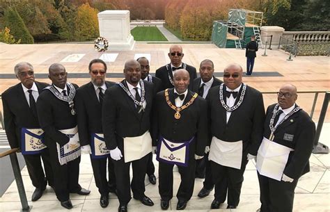 Prince Hall Masons salute efforts of veterans at Tomb of Unknowns | news/arlington | insidenova.com