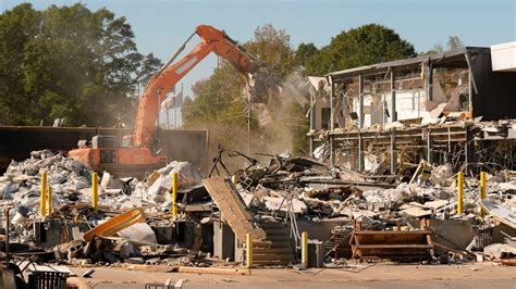Tuscaloosa News building demolition continues