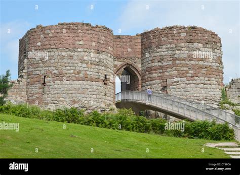 Beeston Castle Ruins Of Inner Ward Gatehouse Towers Modern Footbridge