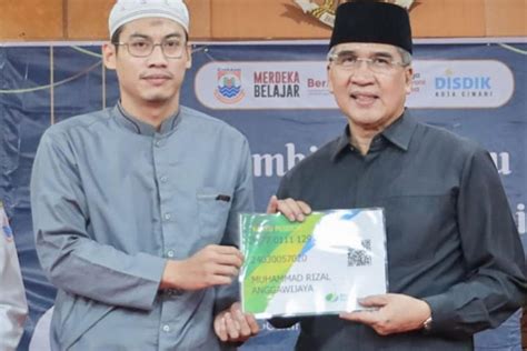 Al Quran Cahaya Yang Terus Menyinari Kehidupan Umat Islam