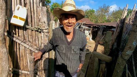 Da Tristeza Ver La Casita Donde Vive Este Abuelito Me Parte El