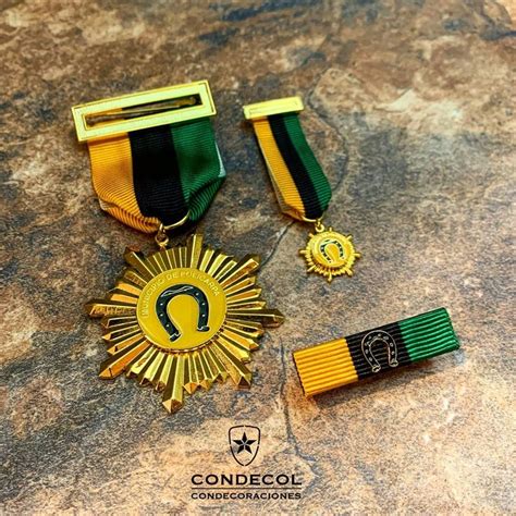 Pin By Jose Enrique Sarmiento On Condecoraciones Y Medallas Militares