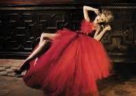 Красный цвет у свадебного платья