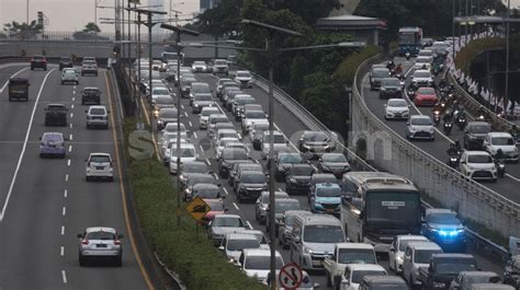 Populasi Kendaraan Di Indonesia Tembus Juta Unit